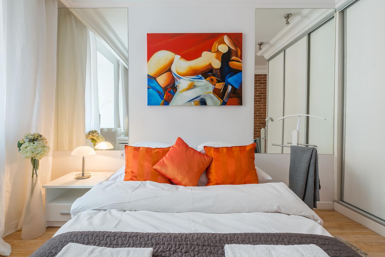 P&O Serviced Apartments Swietojanska Varsavia Esterno foto